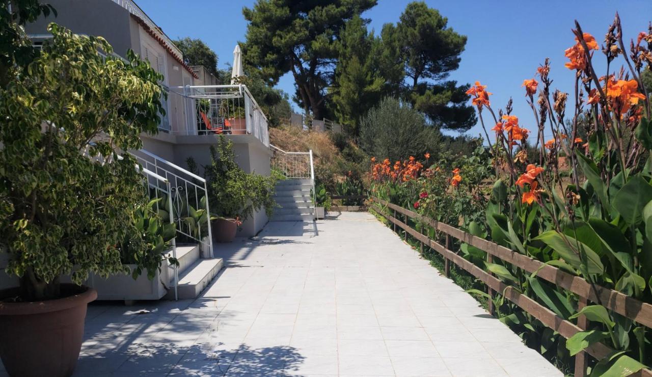 Malibu Studios & Apartments Lassi  Exteriér fotografie